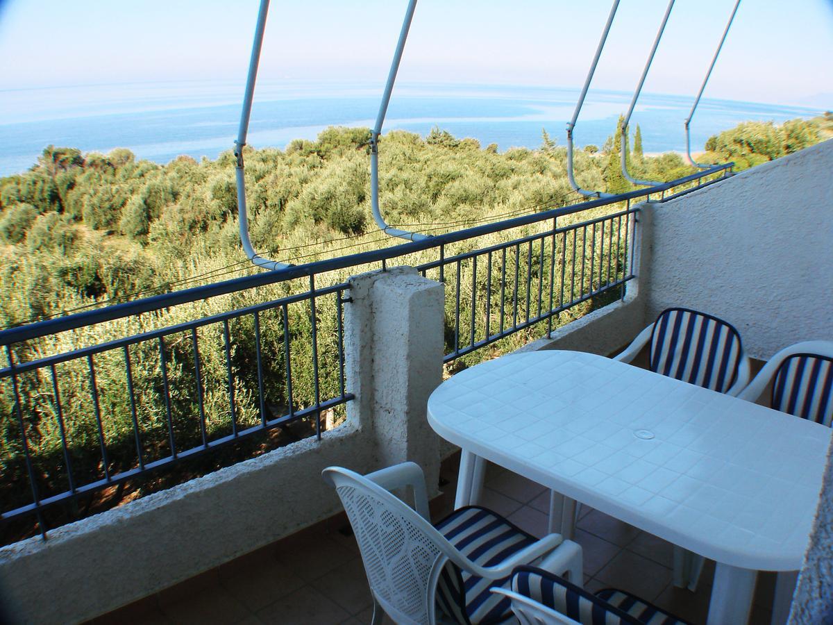 Ferouli Residence Riza  Exterior photo